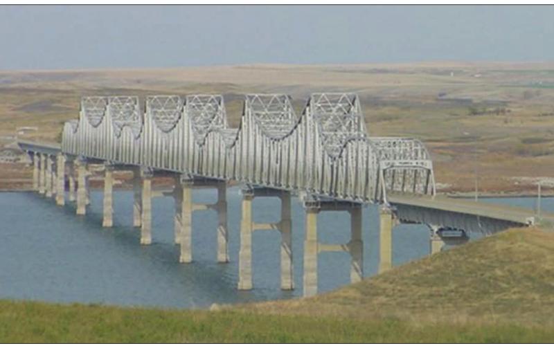 New bridge over Missouri River