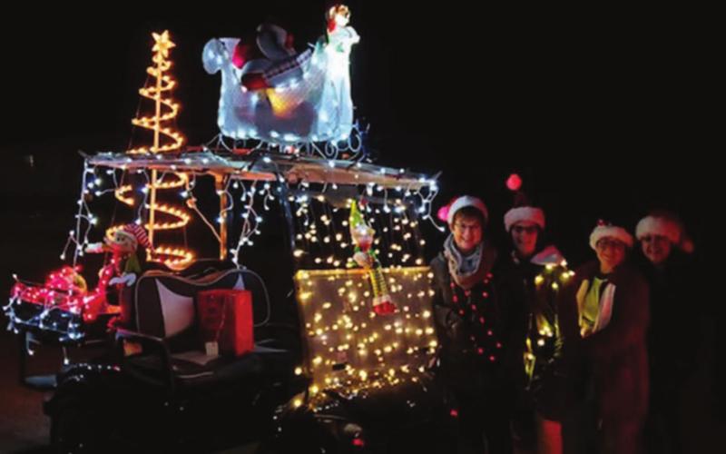 COMMUNITY CHRISTMAS EXTRAVAGANZA