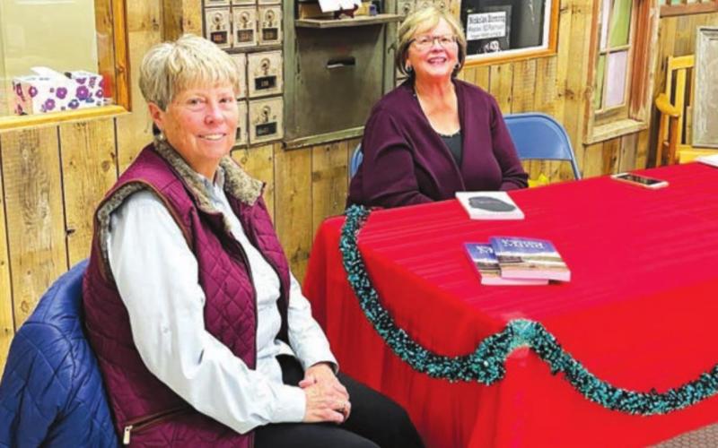 COMMUNITY CHRISTMAS EXTRAVAGANZA