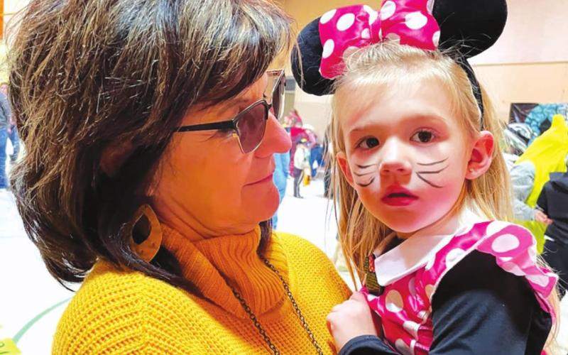 Lakyn Lindskov with Grandma Marilyn Schweitzer