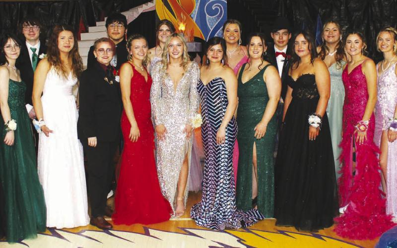 Photos by Patty Peacock Members of Dupree’s Senior Class who attended the 2023 Prom on April 29. FRONT(L-R): Desirae Coates, Mariah Jensen, Tiana Iron Hawk, Em Kimball, Kennedy McLellan, Kaya Cuny, Daci Lends His Horse, Emily Olsen, Shayna Farlee, Kinzee Petersen, Rae Lynn Vines, and Lany LaPlante. Back (L-R): Riley Tibbs, Bubba Marshall, Dustilyn Lemke, Rylin Rousseau, Haydon Starr, and Chloe Dupree.
