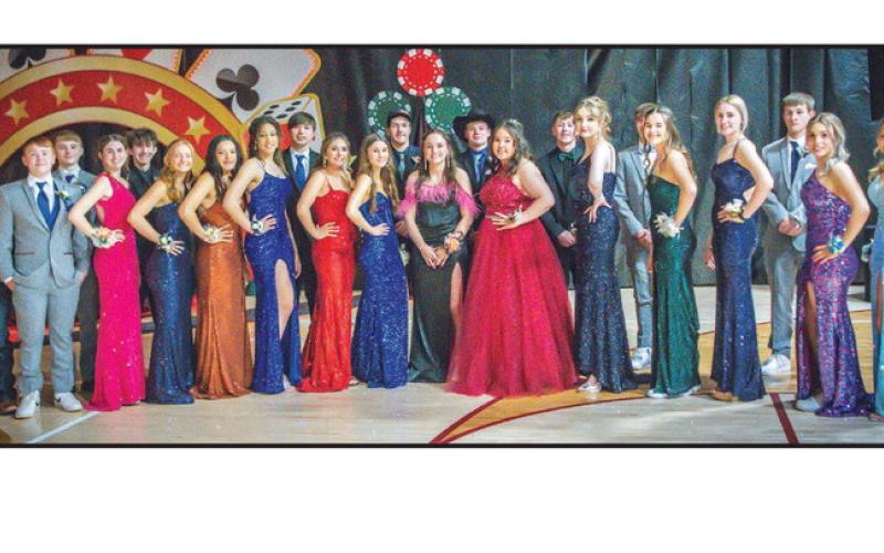 Photo by Charles Miner FRONT (L-R): Gabe Keller, Meredith Maciejewski, Jordan Jones, Kessa Bigger, Jasmine Nash, Joie LeBeau, Natalie Lawrence, Kiya Mowrer, Rylee Martin, Lola Hornick, Carla Del Rio Larrea, Hermione Boysen, Mckenzi Vomacka, Peyton Keller; BACK: Tucker Winterberg, Eddie Keller, David Toviah, Dante Gutierrez, Carson Schrempp, Treyton Du Preez, Cole Ducheneaux, Gavin Farlee, Landon Lemburg.
