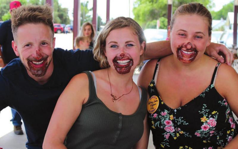 Chocolate pudding faces