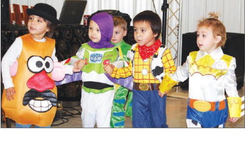 This group represented their Toy Store movie characters’ theme of friendship superbly as they walked the costume judging circle holding hands the WHOLE time! (L-R): Elikai Dupree-Whipple, Nehemiah Dupree-Whipple, Braxton Dupree, and Sophia Reede.
