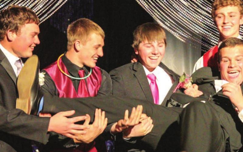 TLHS Prom: Drippin’ in Diamonds