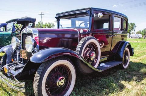 Classic cars roll in for Tiger Round-up
