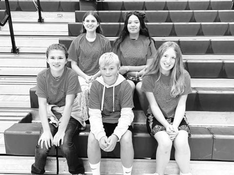 Middle School/High School AR Summer Readers. FRONT (L to R): Claire O’Leary, Owen Schweitzer, Kamee Mareska; BACK: Meredith Maciejewski, Kessa Bigger.