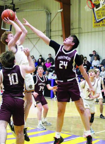Kanton Hunt (24) harasses Dupree’s Cruz Birkeland as he’s shooting while Treyden Beer (10), Rance Martin (34) look on during recent action. Dupree accounts for two of Timber Lake’s five losses thus far this season. Topic Photo/Marie DuPreez