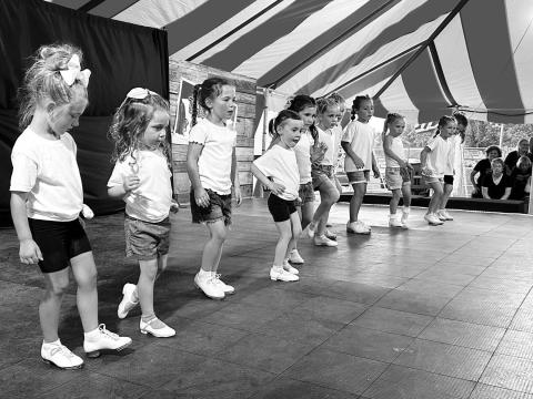 Clogging for the crowd ...