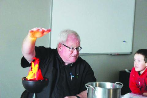 Catholic youth learn about Eucharistic Miracles